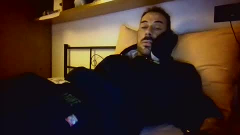 Snapshot of slevin1983 chatting on March 1, 2026, 9:06 pm slevin online show from March 1, 2026, 9:06 pm