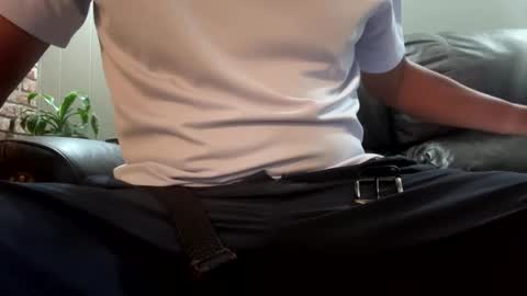 Snapshot of slick2285 chatting on October 7, 2025, 9:06 am slick2285 online show from October 7, 2025, 9:06 am