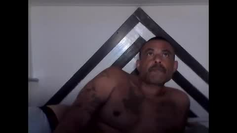 Snapshot of slickstre chatting on April 20, 2026, 6:16 am slickstre online show from April 20, 2026, 6:16 am