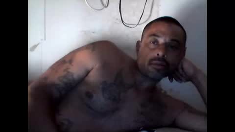 Snapshot of slickstre chatting on June 11, 2026, 9:07 am slickstre online show from June 11, 2026, 9:07 am