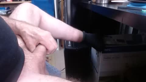 Snapshot of sliderguy699 chatting on February 14, 2026, 7:10 pm sliderguy699 online show from February 14, 2026, 7:10 pm