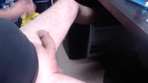 Snapshot of sliderguy699 chatting on February 19, 2026, 3:02 am sliderguy699 online show from February 19, 2026, 3:02 am