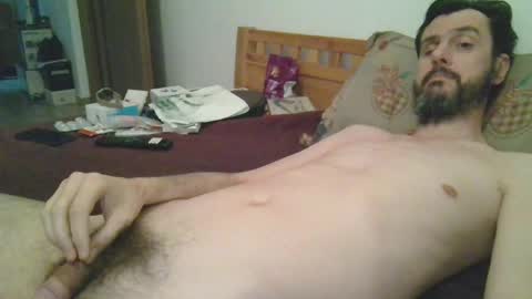Snapshot of slim38 chatting on April 29, 2026, 3:43 am Alin online show from April 29, 2026, 3:43 am