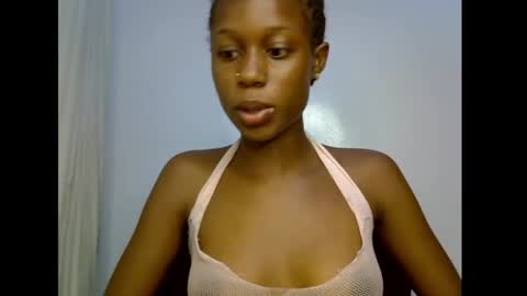Snapshot of slim_candy12 chatting on May 29, 2026, 8:34 am Lily online show from May 29, 2026, 8:34 am