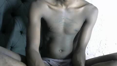 slim long01 online show from March 1, 2025, 8:10 pm