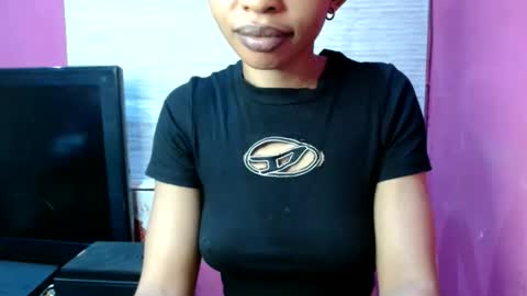 slimass31 online show from May 20, 2026, 11:00 pm