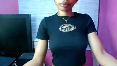 slimass31 online show from May 22, 2026, 2:01 pm