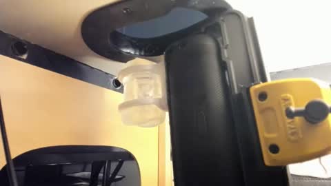 Slimguerrilla online show from April 19, 2026, 4:28 pm