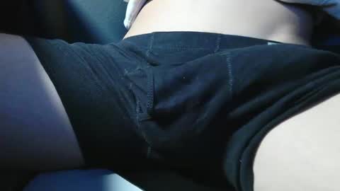 Snapshot of slimhungyvng chatting on April 1, 2026, 2:36 pm slimhungyvng online show from April 1, 2026, 2:36 pm