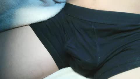 Snapshot of slimhungyvng chatting on June 14, 2026, 8:33 pm slimhungyvng online show from June 14, 2026, 8:33 pm