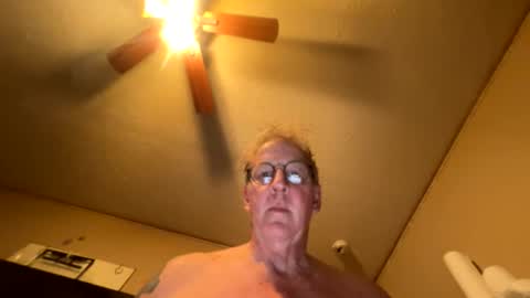 slimjim061560 online show from May 15, 2026, 11:01 pm