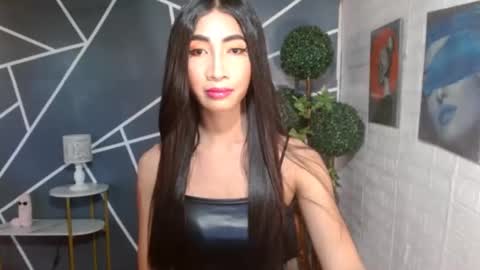 slimprettyjoira online show from April 27, 2026, 5:49 am