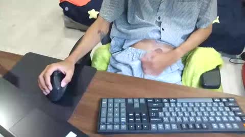 Snapshot of slimslimxxx chatting on April 13, 2026, 12:16 am slimslimxxx online show from April 13, 2026, 12:16 am