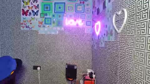 slimzyxdoll online show from March 6, 2026, 9:00 pm