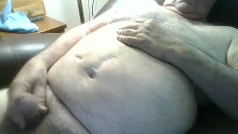 slippery_duck online show from April 6, 2026, 1:12 pm