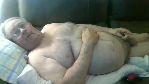 slippery_duck online show from May 10, 2026, 10:53 am