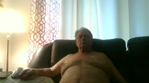 slippery_duck online show from May 16, 2026, 12:26 pm