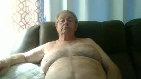 slippery_duck online show from June 26, 2026, 10:52 am