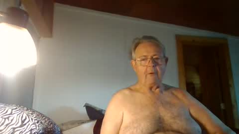slippery_duck online show from July 22, 2026, 11:35 am
