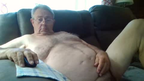 slippery_duck online show from July 29, 2026, 2:26 pm