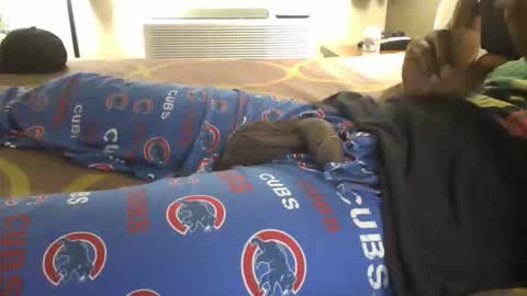 slipperyballs900 online show from April 4, 2026, 6:49 pm