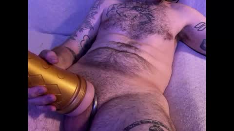 Snapshot of slipperyrichard_420 chatting on December 17, 2024, 4:01 am slipperyrichard_420 online show from December 17, 2024, 4:01 am