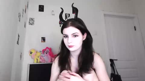 sloomonata online show from February 12, 2026, 1:55 am