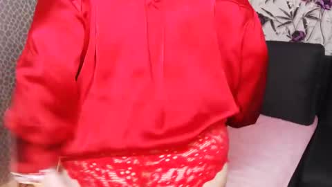 slutihmami online show from May 19, 2026, 5:25 am