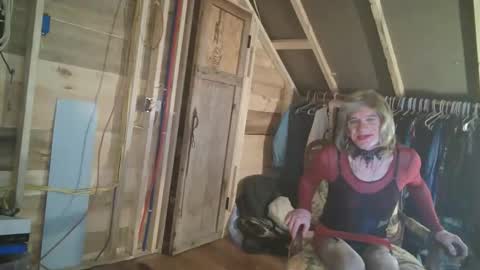 slutjennifertransxx online show from February 13, 2026, 4:19 am