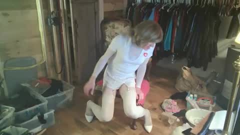 slutjennifertransxx online show from March 6, 2026, 3:47 am