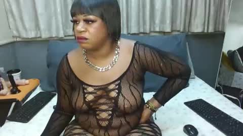 Snapshot of sluttyangelxxxx chatting on February 20, 2026, 11:27 pm sluttyangelxxxx online show from February 20, 2026, 11:27 pm