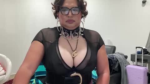 sluttygina1 online show from December 30, 2024, 5:55 pm