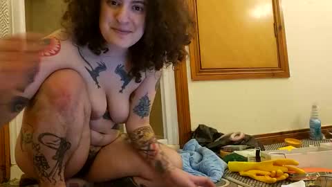 SluttySuzie17 online show from May 4, 2026, 9:11 pm