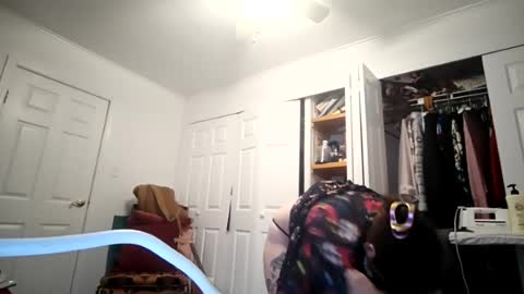 SluttySuzie17 online show from July 28, 2026, 2:13 pm