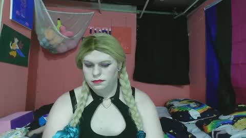 Tori Smith online show from February 9, 2025, 6:01 am