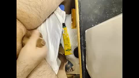 Snapshot of small_1986 chatting on December 18, 2024, 10:19 am transmisin gratuita bajo demanda free broadcast on demand online show from December 18, 2024, 10:19 am