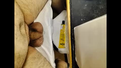 Snapshot of small_1986 chatting on December 20, 2024, 5:14 am transmisin gratuita bajo demanda free broadcast on demand online show from December 20, 2024, 5:14 am