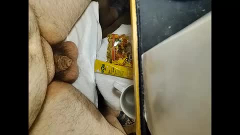 Snapshot of small_1986 chatting on December 20, 2024, 8:17 am transmisin gratuita bajo demanda free broadcast on demand online show from December 20, 2024, 8:17 am