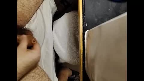 Snapshot of small_1986 chatting on January 3, 2025, 4:11 am transmisin gratuita bajo demanda free broadcast on demand online show from January 3, 2025, 4:11 am