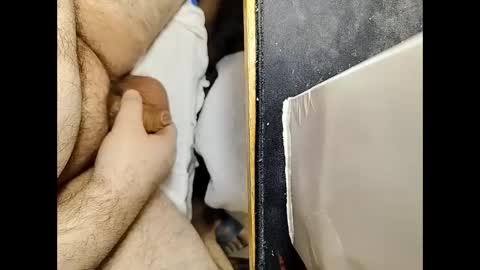 Snapshot of small_1986 chatting on January 6, 2025, 11:18 am transmisin gratuita bajo demanda free broadcast on demand online show from January 6, 2025, 11:18 am