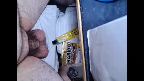 Snapshot of small_1986 chatting on January 9, 2025, 12:41 pm transmisin gratuita bajo demanda free broadcast on demand online show from January 9, 2025, 12:41 pm