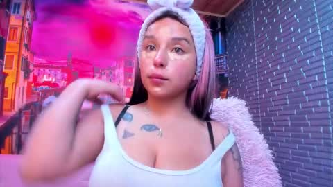 Mariana Torres online show from October 21, 2025, 1:45 pm