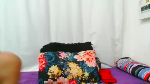 smallboobsxx online show from October 13, 2025, 5:18 am