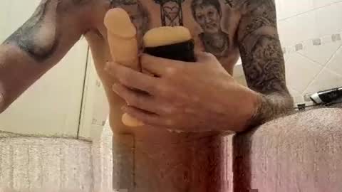 smallone8825 online show from November 9, 2025, 7:39 am