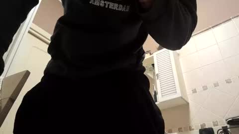 smallone8825 online show from March 30, 2026, 5:08 am