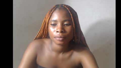smallsluty online show from May 21, 2026, 8:05 pm