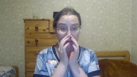 smart_rose online show from January 19, 2025, 2:04 am