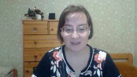 smart_rose online show from February 13, 2026, 2:02 pm