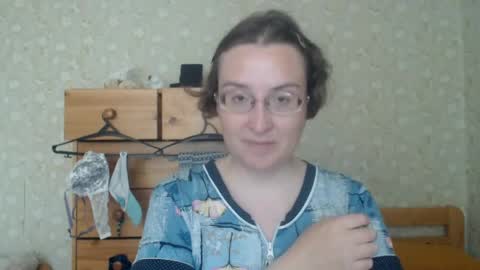 Snapshot of smart_rose chatting on May 15, 2026, 4:14 pm smart_rose online show from May 15, 2026, 4:14 pm