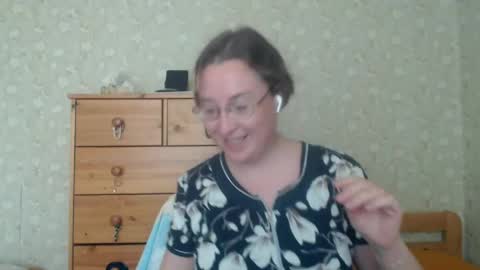 Snapshot of smart_rose chatting on May 18, 2026, 2:34 pm smart_rose online show from May 18, 2026, 2:34 pm